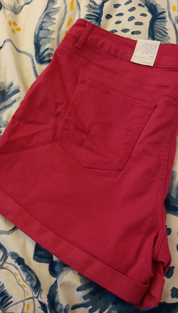 Dark Pink Jean Shorts sz 18 NWT